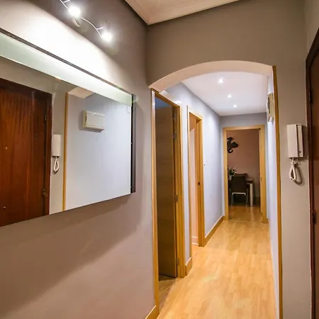 아파트 Apartamento Cerca Ayuntamiento Con Aire Acond Y Con Garaje Opcional