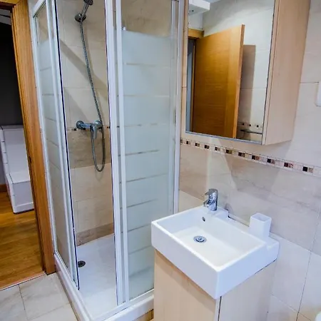 아파트 Apartamento Cerca Ayuntamiento Con Aire Acond Y Con Garaje Opcional 빌바오